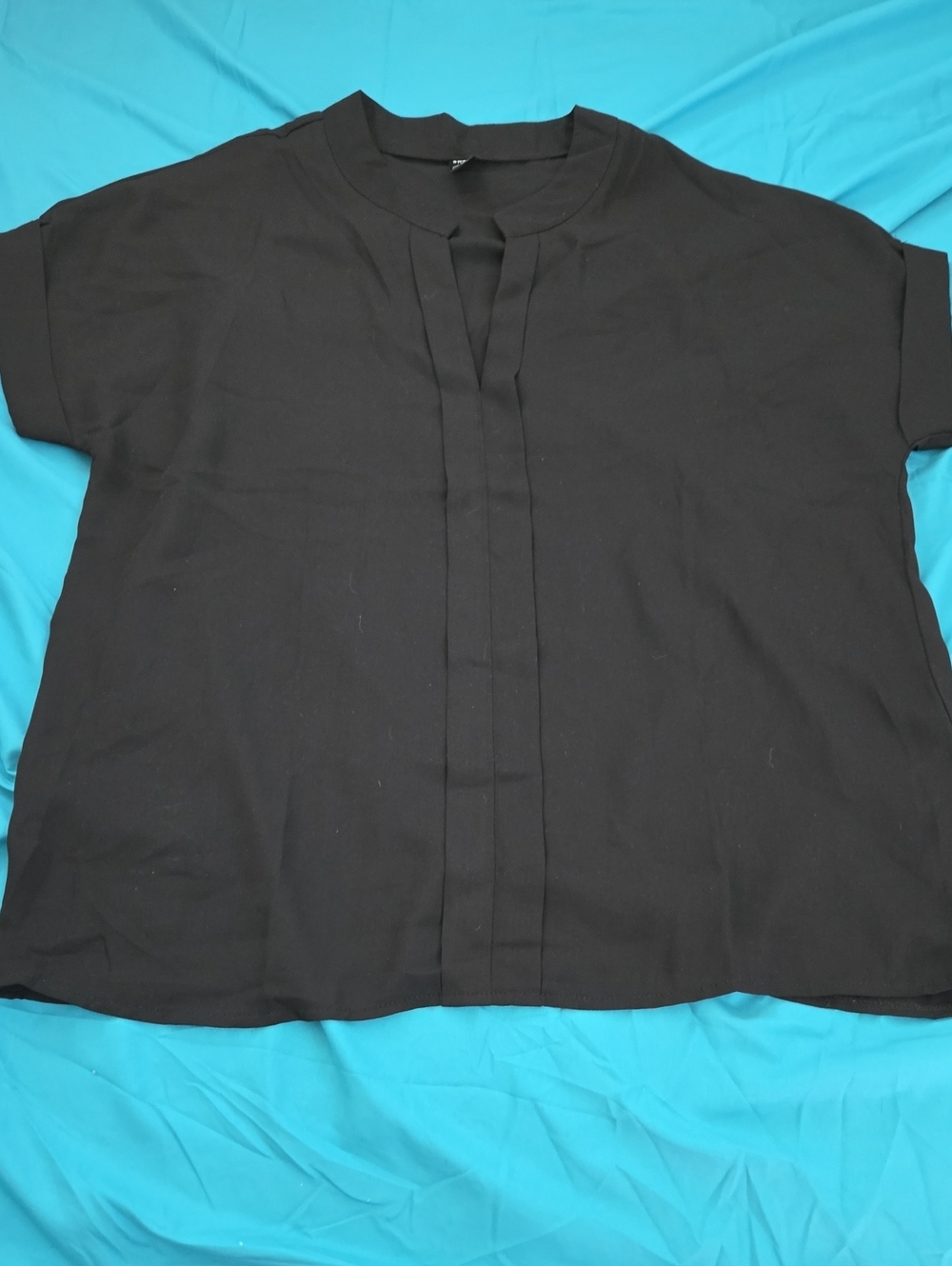 SHEIN Black Short Sleeve Pleated Front Top